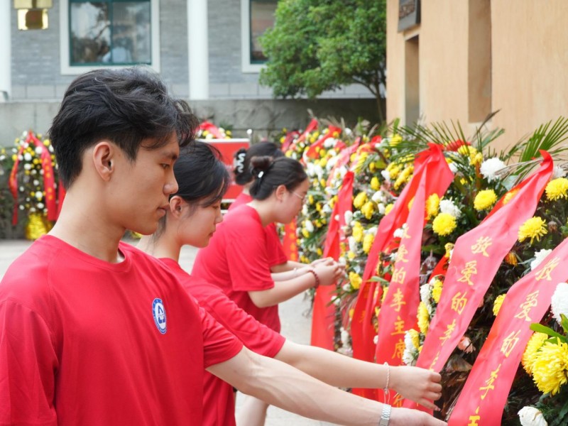 新城平台-武昌工学院：故里瞻红迹，艺绘党心传