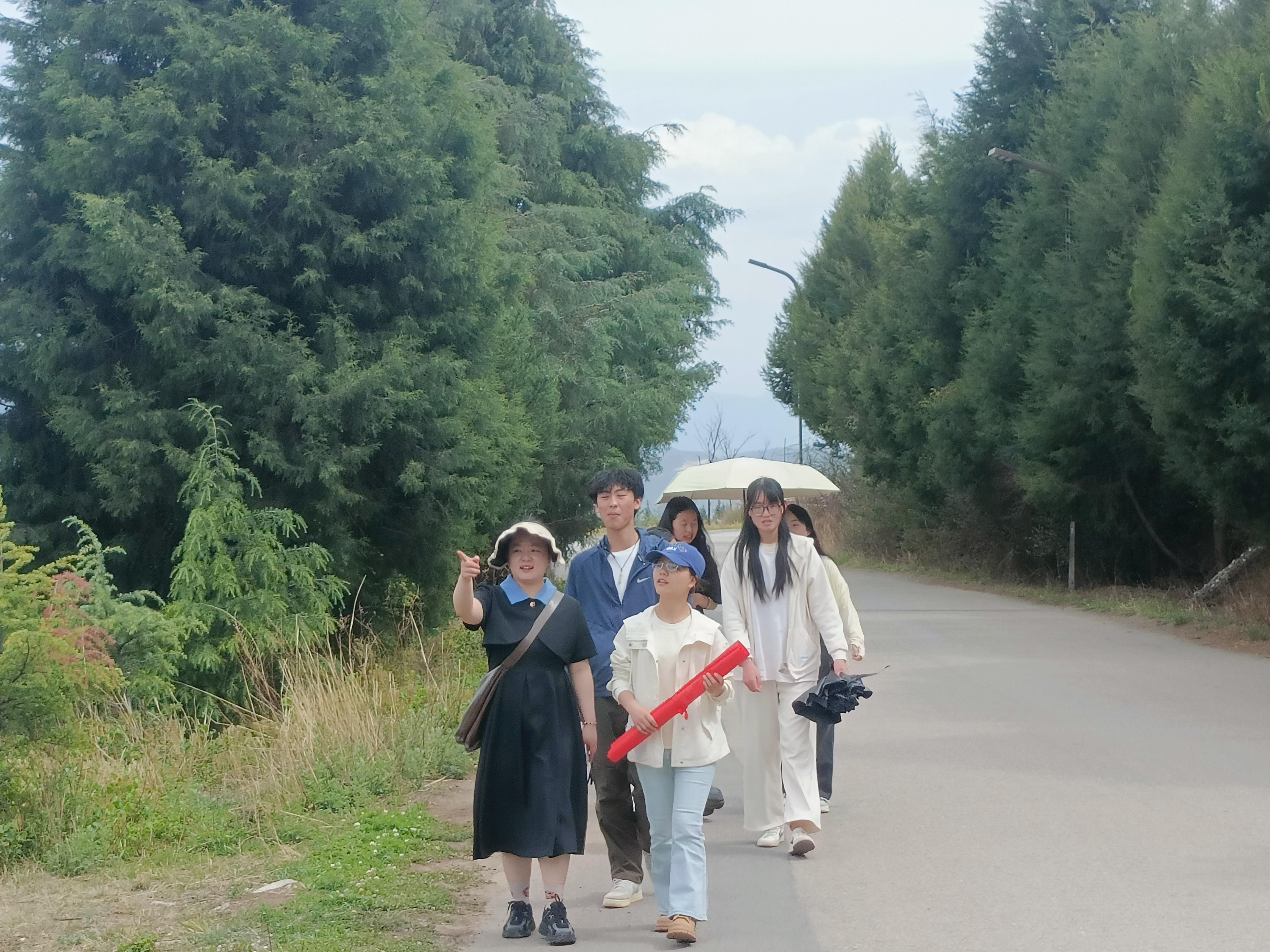 新城平台-“天雨自然”团队走进丽江拉市海高山植物培育基地