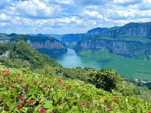 新城平台-畅享贵州23°C的夏日清凉，“解锁”更多新玩法